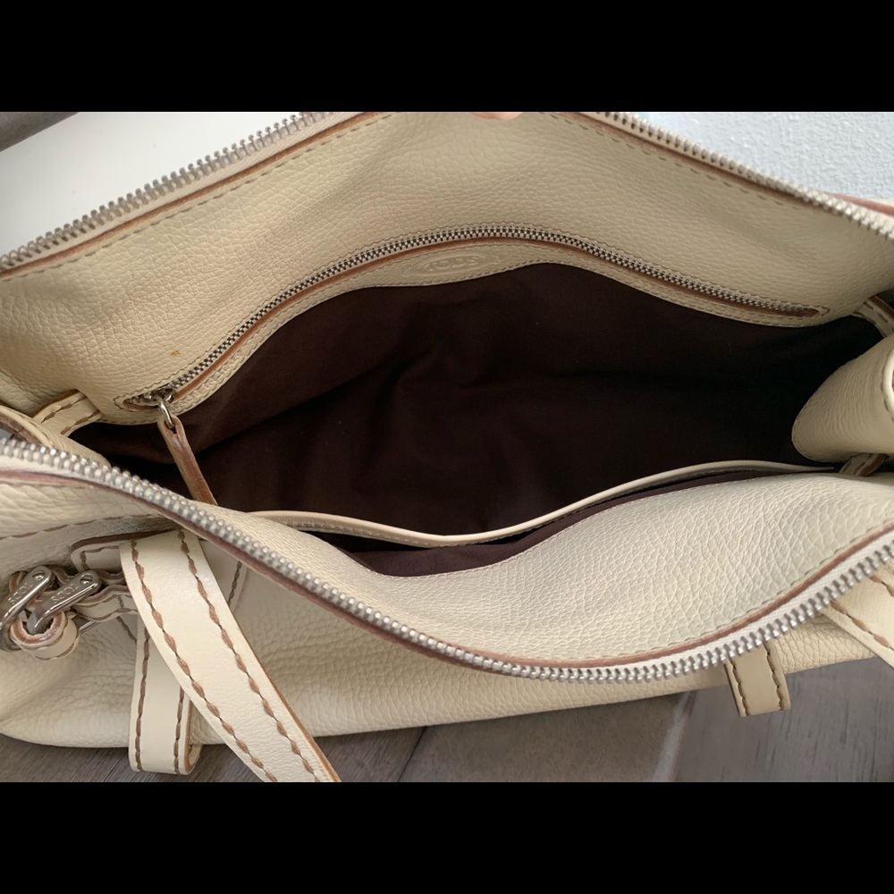 Authentic Tod’s Handbag - Picture 8 of 8